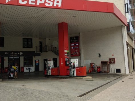 Cepsa - Petrol station
