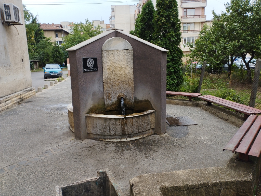 Drinking water fountain - Spring water