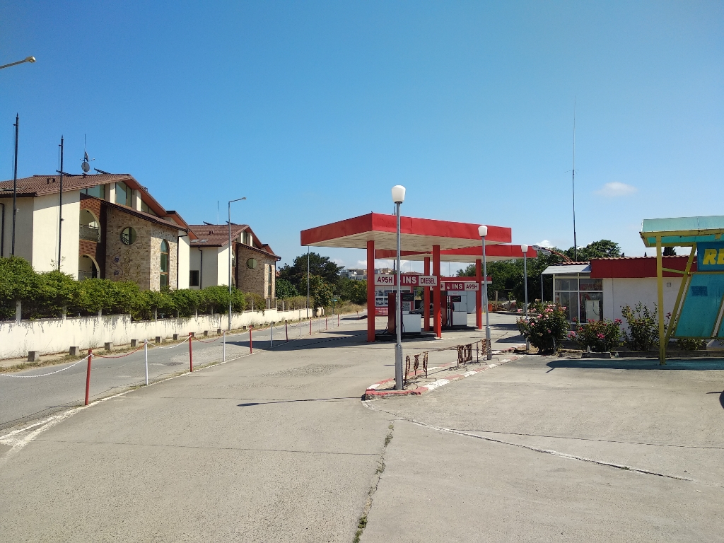 Petrol station, lpg