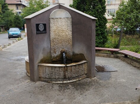 Drinking water fountain - Spring water